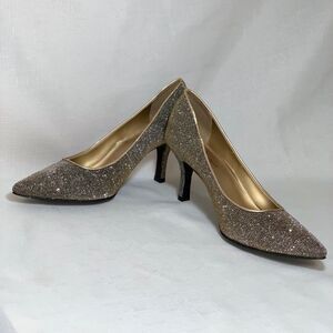 NWT Fioni Night Heel Shoes Women 9.5 Gold Sparkle Pump Mira Glitter Formal Party